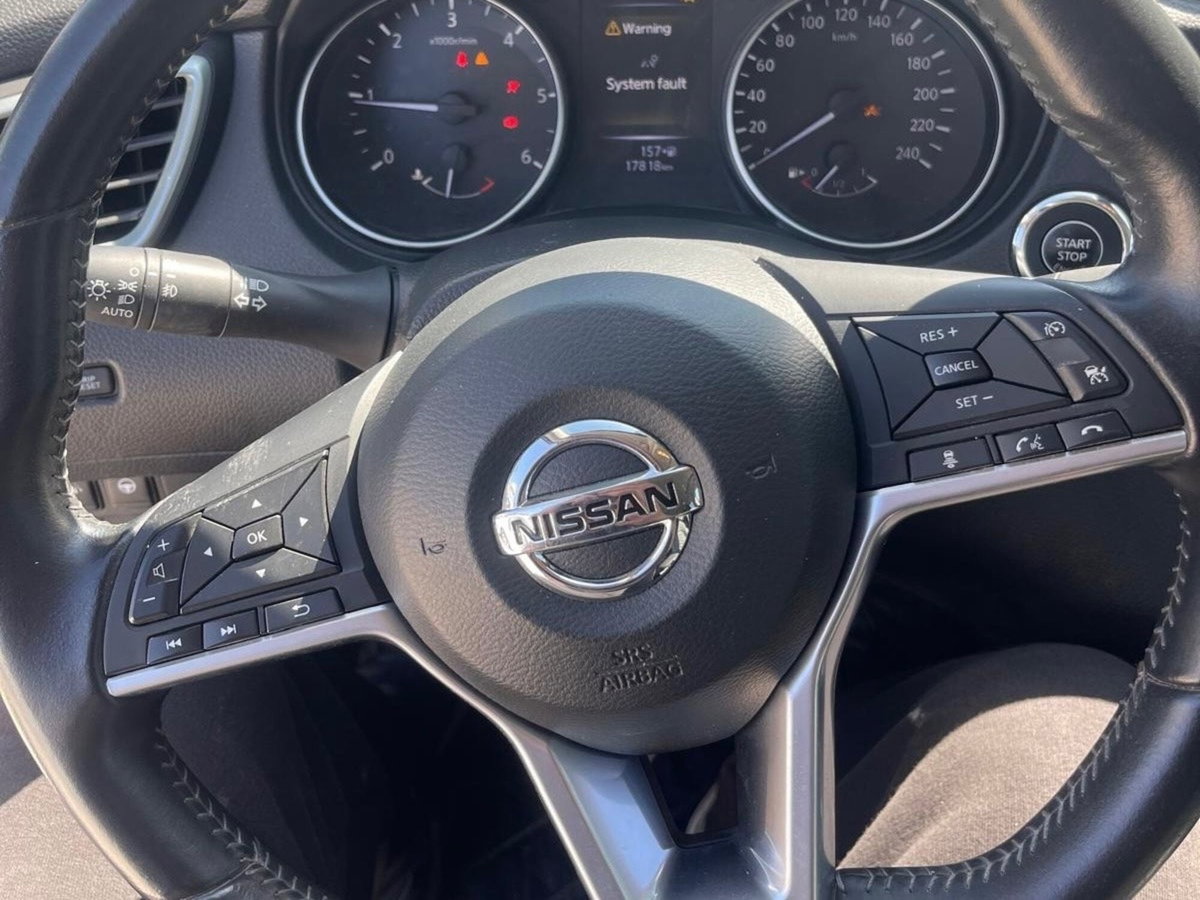 Nissan Qashqai 1.5 dCi 115 CV Tekna (13)