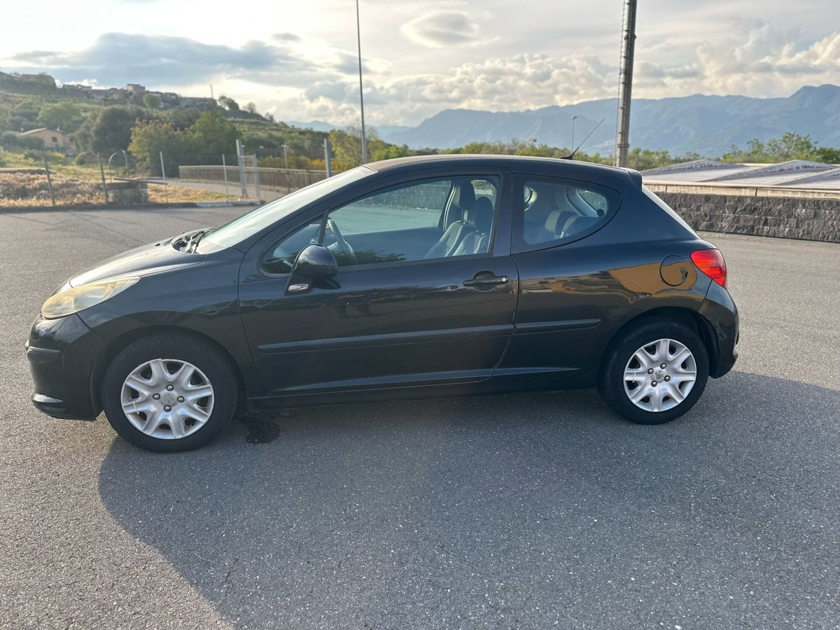 Peugeot 207 8V 75CV 3p. Access (6)