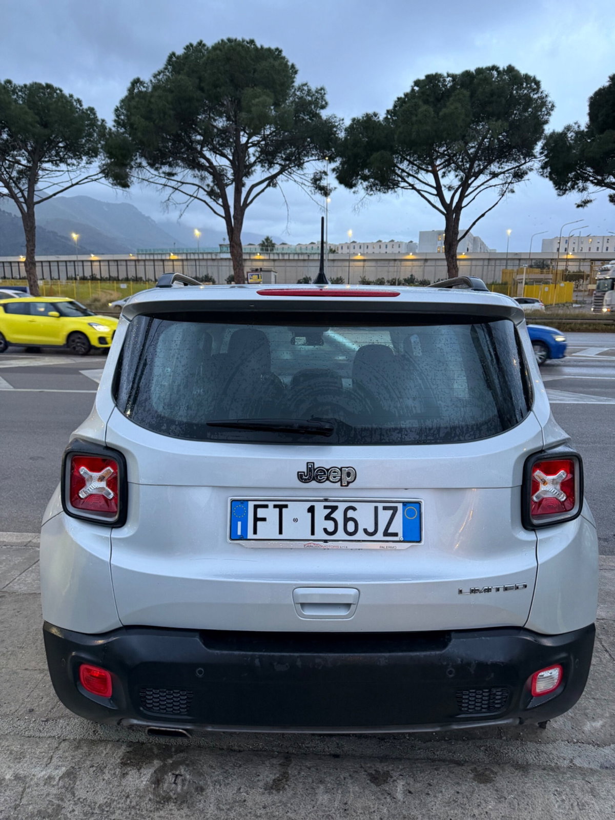 Jeep Renegade 1.6 Mjt 120 CV Limited (4)