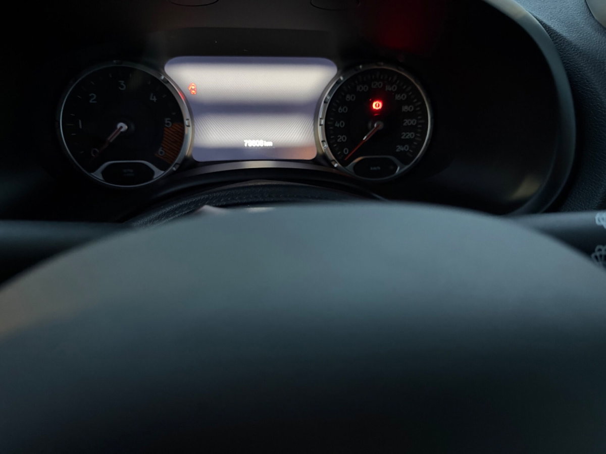 Jeep Renegade 1.6 Mjt 120 CV Limited (8)