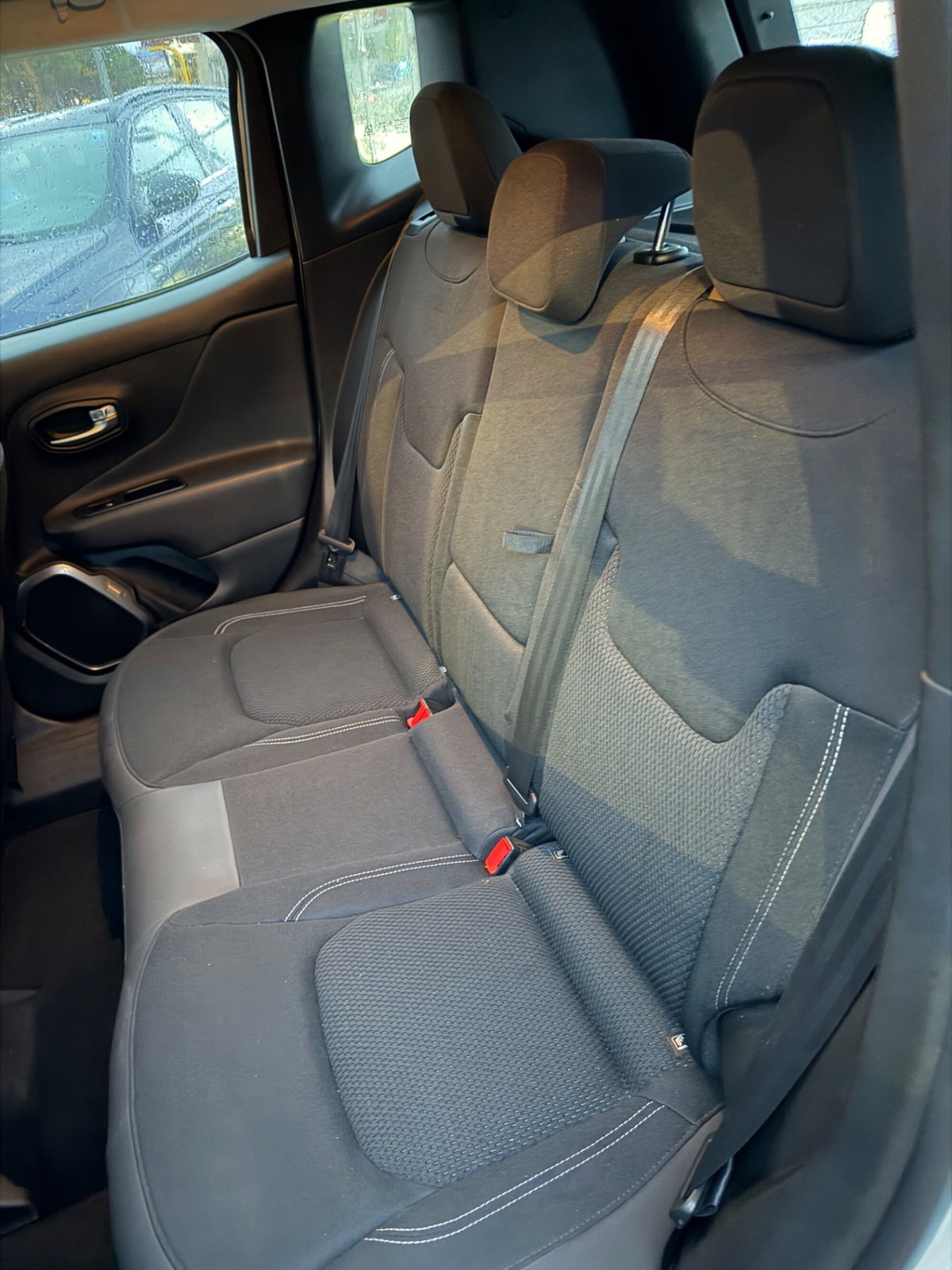 Jeep Renegade 1.6 Mjt 120 CV Limited (9)
