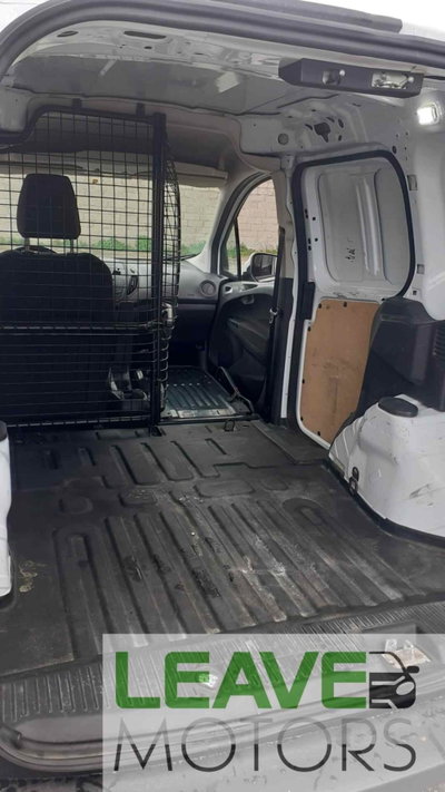 Ford Tourneo Courier 1.5 TDCI 75 CV Plus (3)