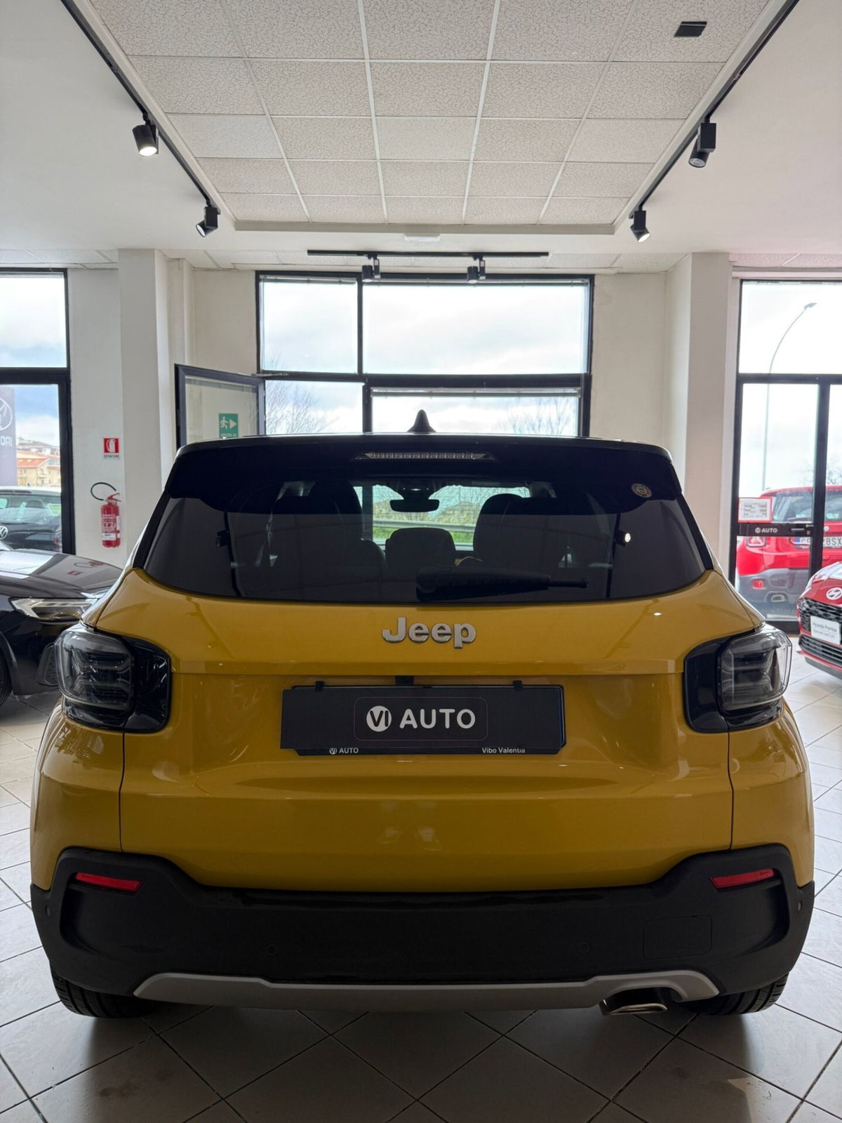 Jeep Avenger 1.2 turbo Summit fwd 100cv (4)