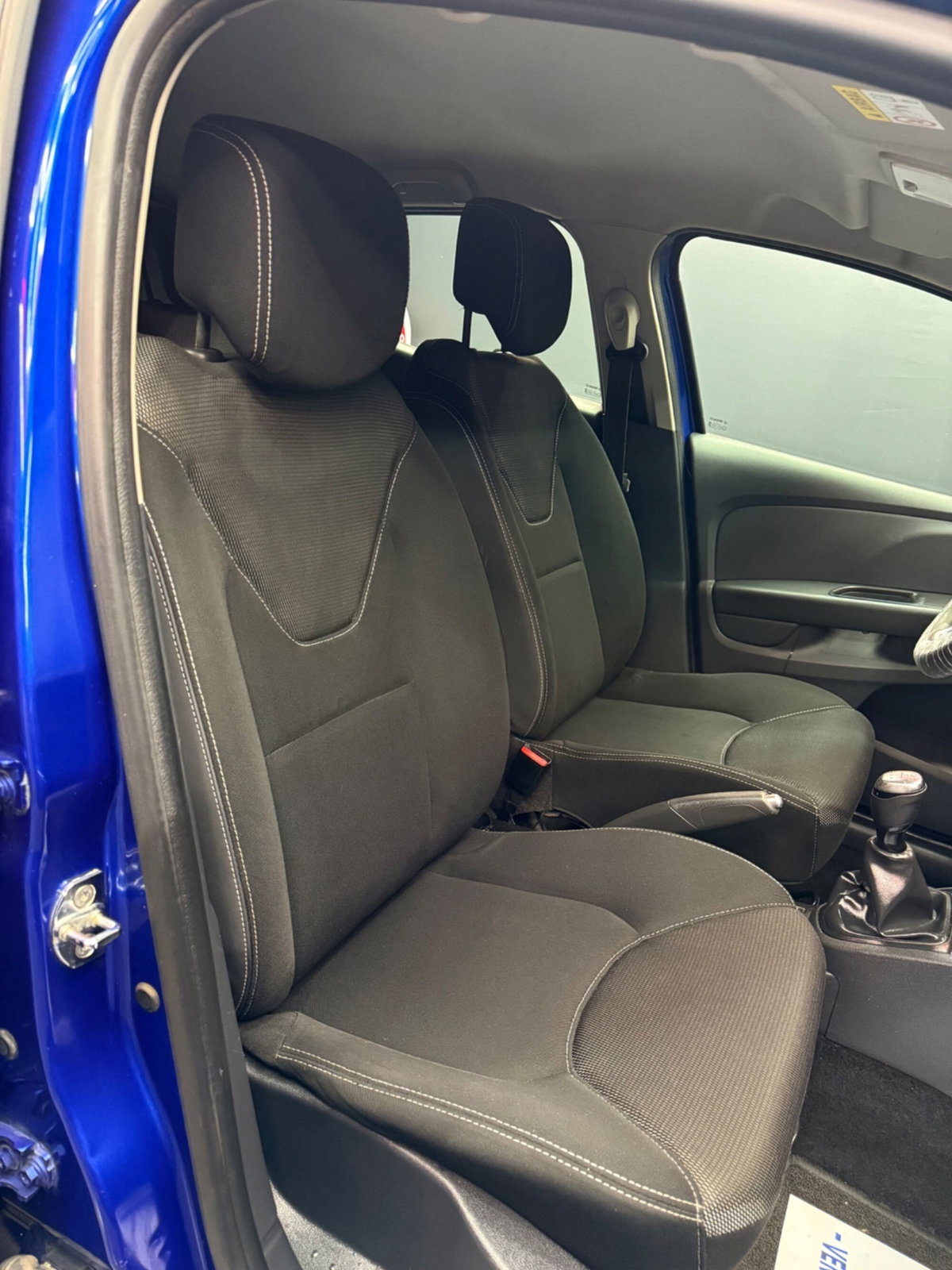 Renault Clio 1.2 75 CV 5 porte Duel (12)