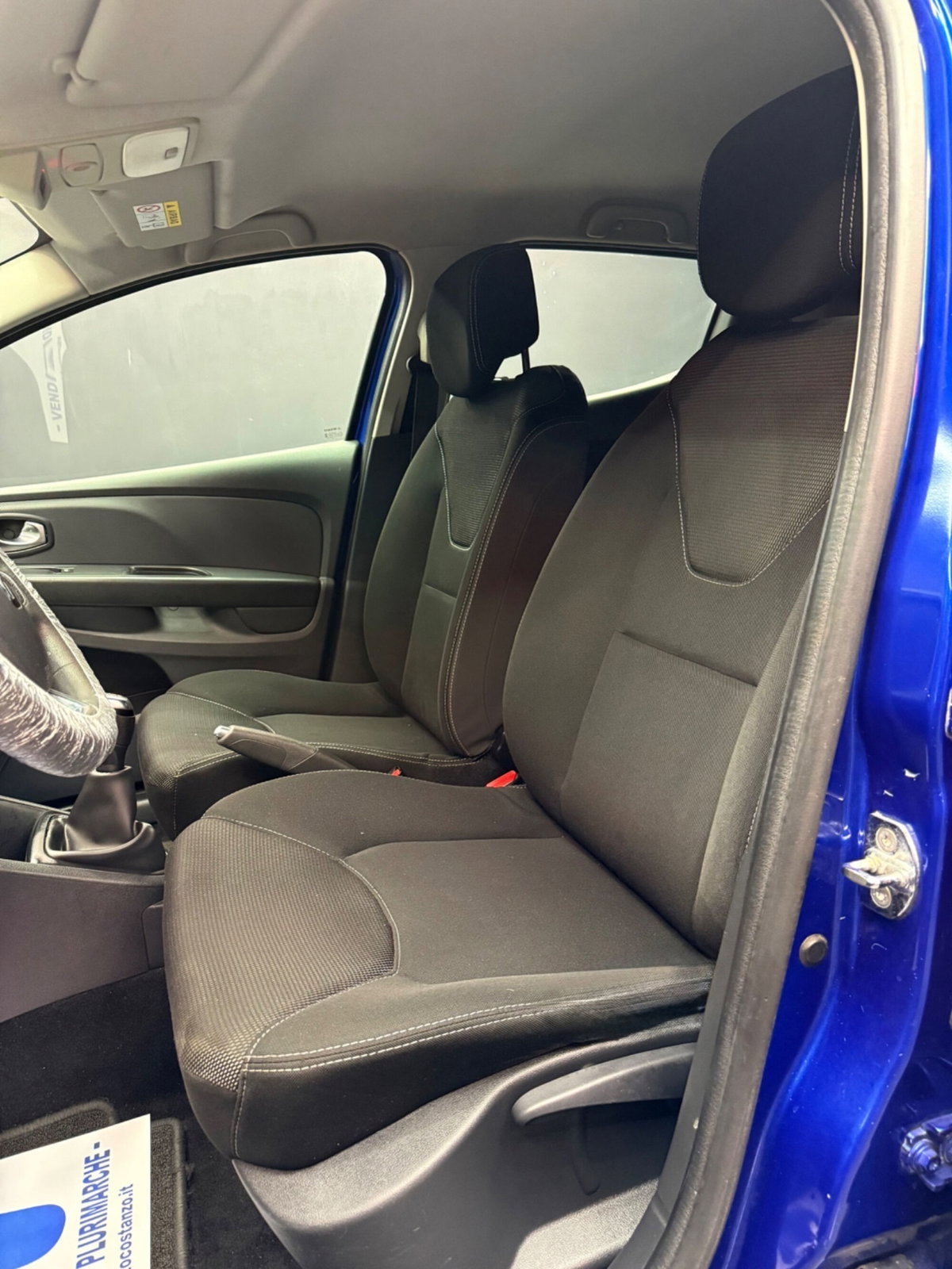 Renault Clio 1.2 75 CV 5 porte Duel (13)