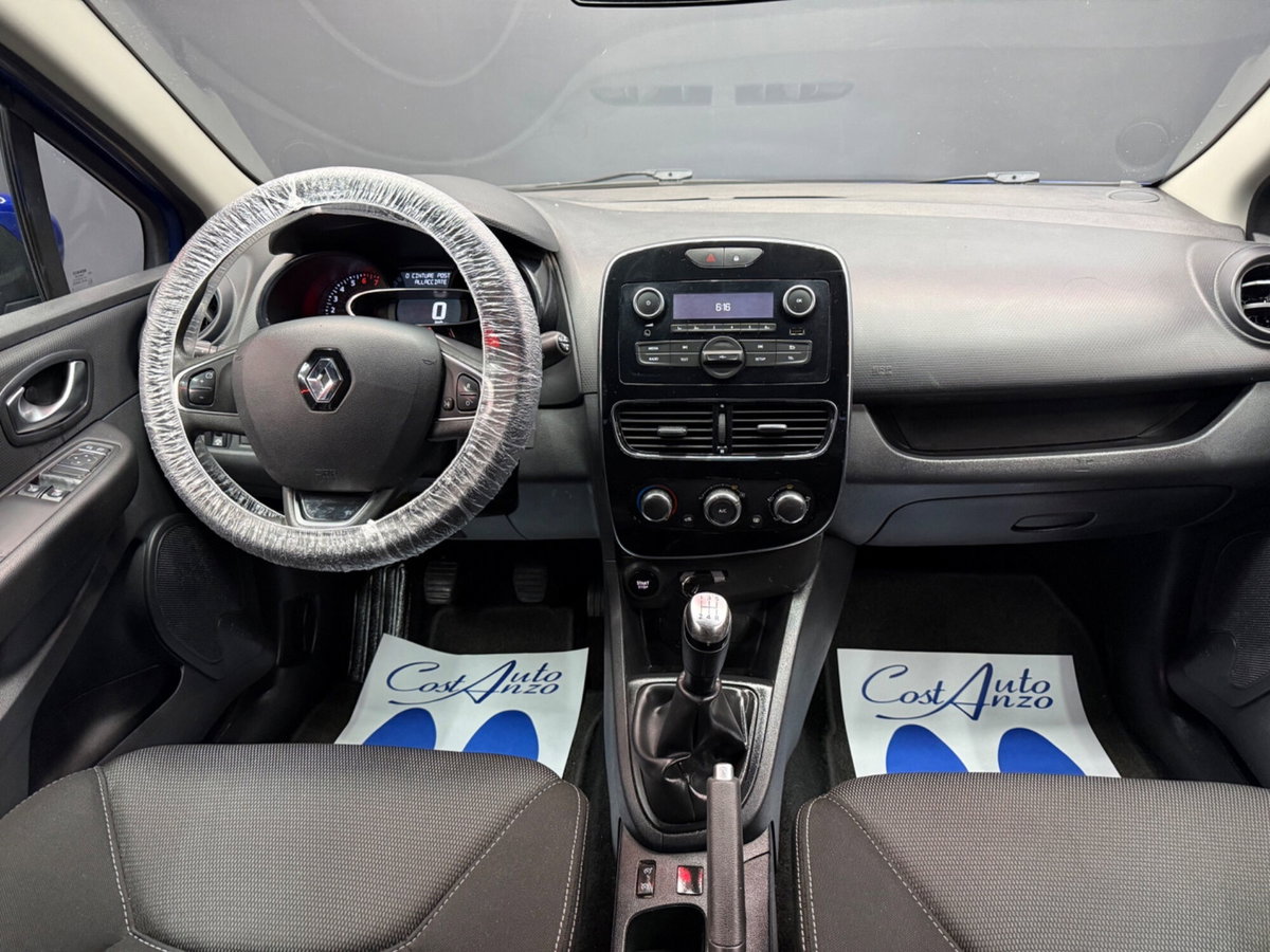 Renault Clio 1.2 75 CV 5 porte Duel (9)