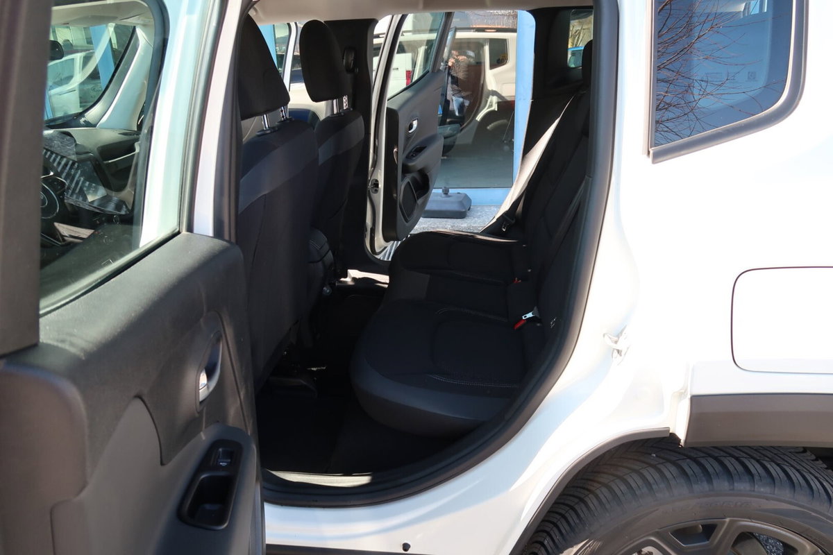 Jeep Renegade 1.3 T4 190CV PHEV 4xe AT6 Limited (13)