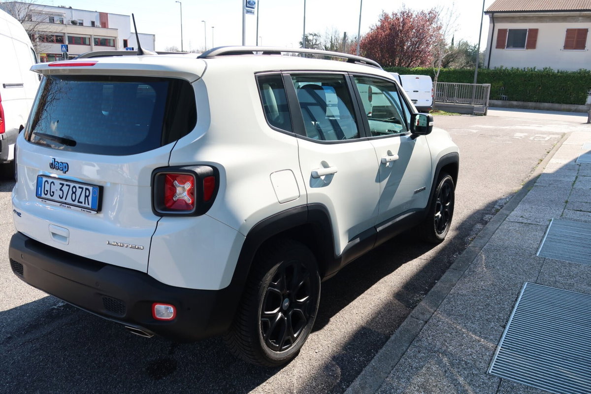 Jeep Renegade 1.3 T4 190CV PHEV 4xe AT6 Limited (5)