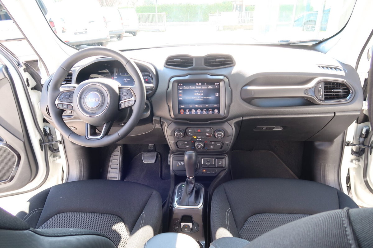 Jeep Renegade 1.3 T4 190CV PHEV 4xe AT6 Limited (7)