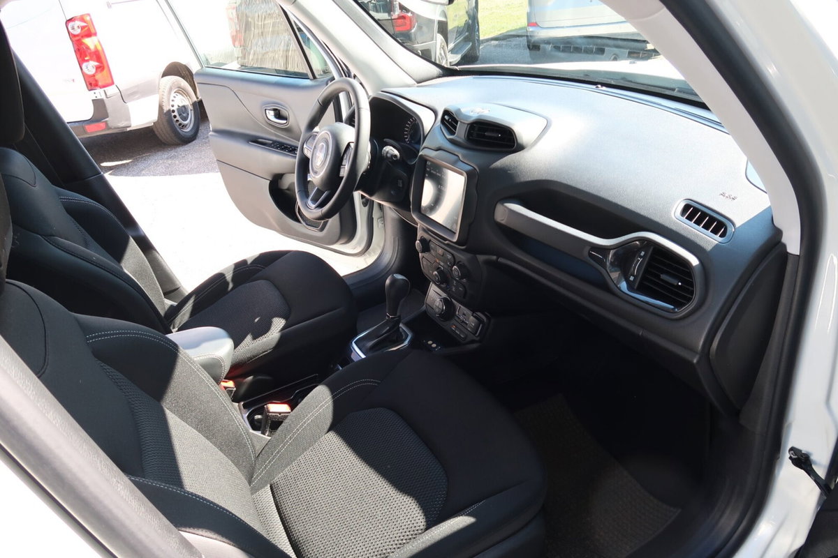 Jeep Renegade 1.3 T4 190CV PHEV 4xe AT6 Limited (9)