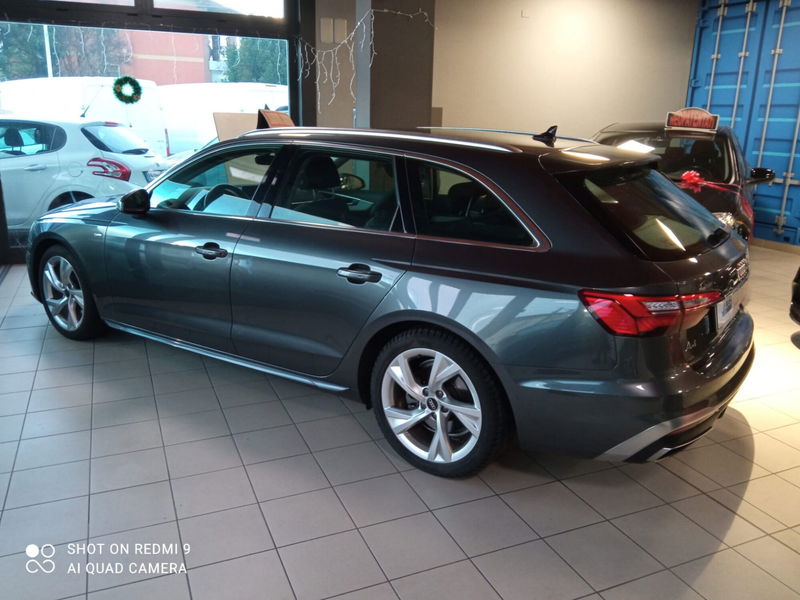 Audi A4 Avant 30 TDI/136 CV S tronic S line edition