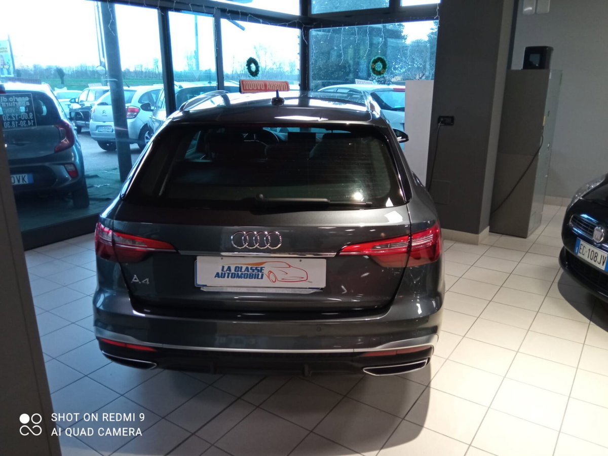 Audi A4 Avant 30 TDI/136 CV S tronic S line edition (2)