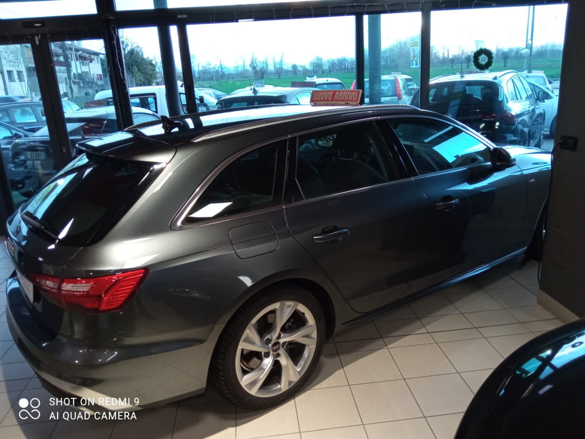 Audi A4 Avant 30 TDI/136 CV S tronic S line edition (3)
