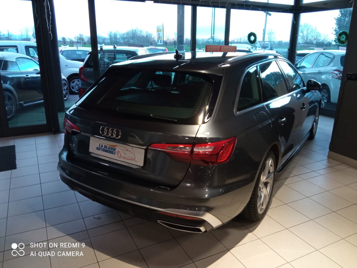 Audi A4 Avant 30 TDI/136 CV S tronic S line edition (4)