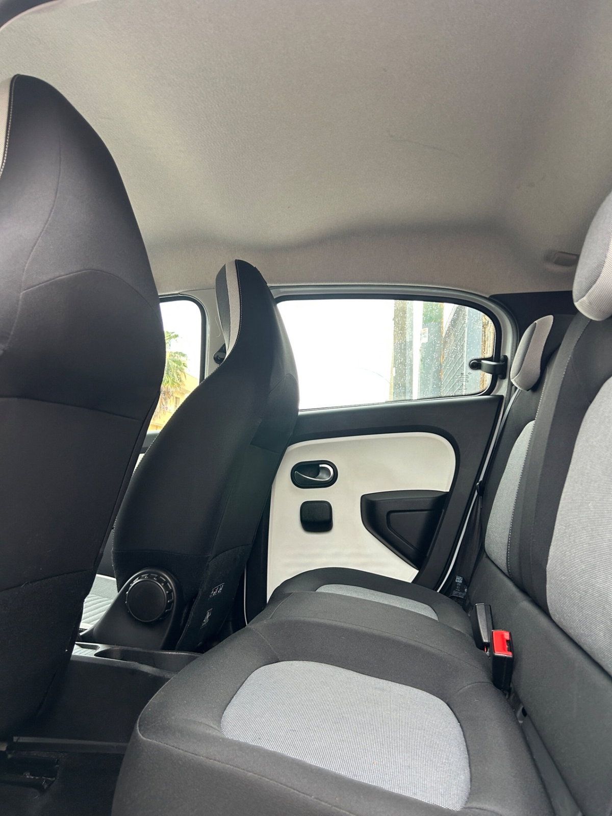 Renault Twingo SCe Life (7)