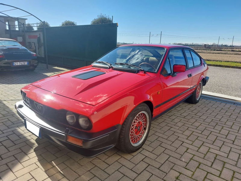 Alfa Romeo Alfetta GTV 6 2.5i