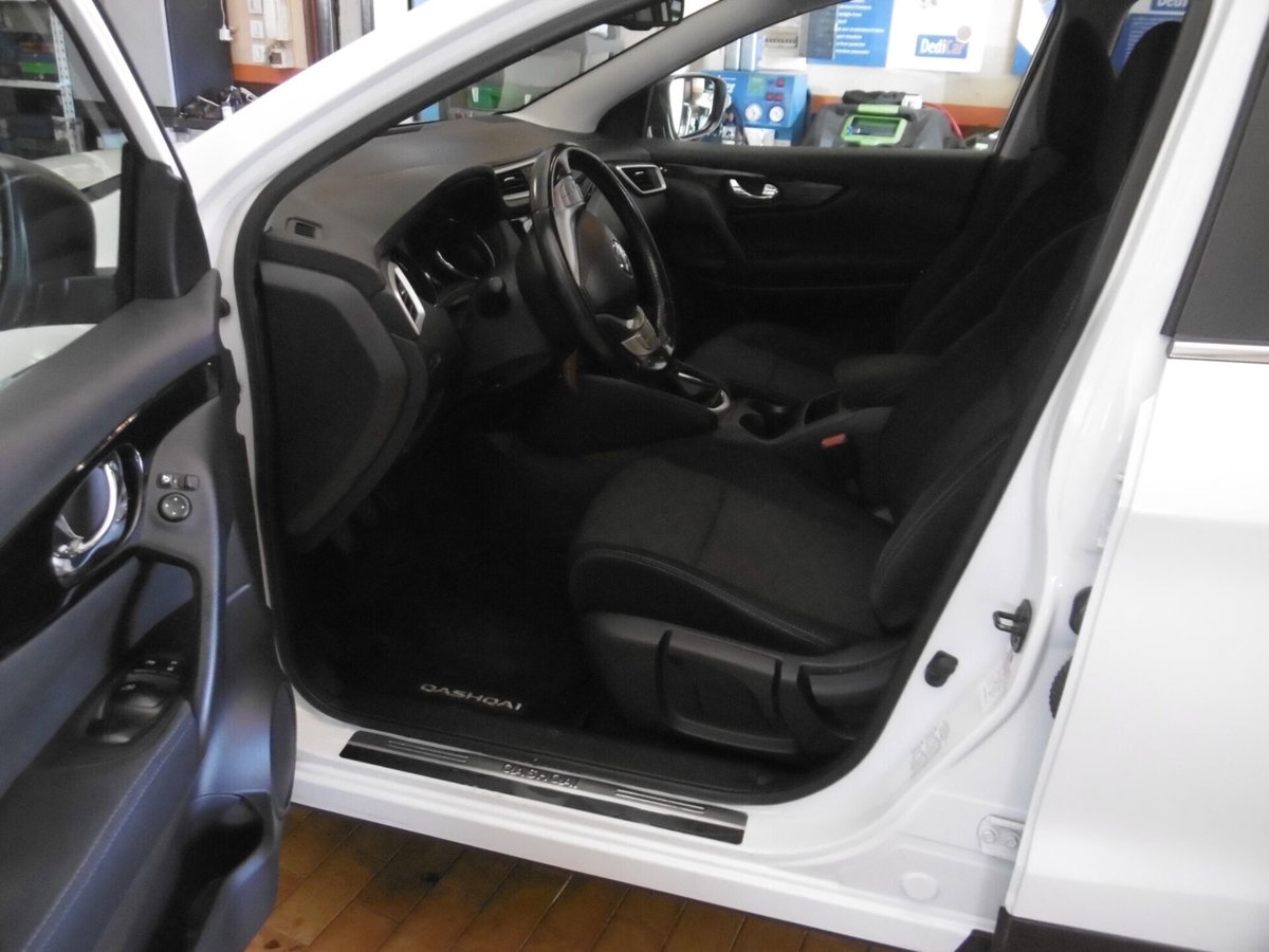 Nissan Qashqai 1.5 dCi Tekna (14)