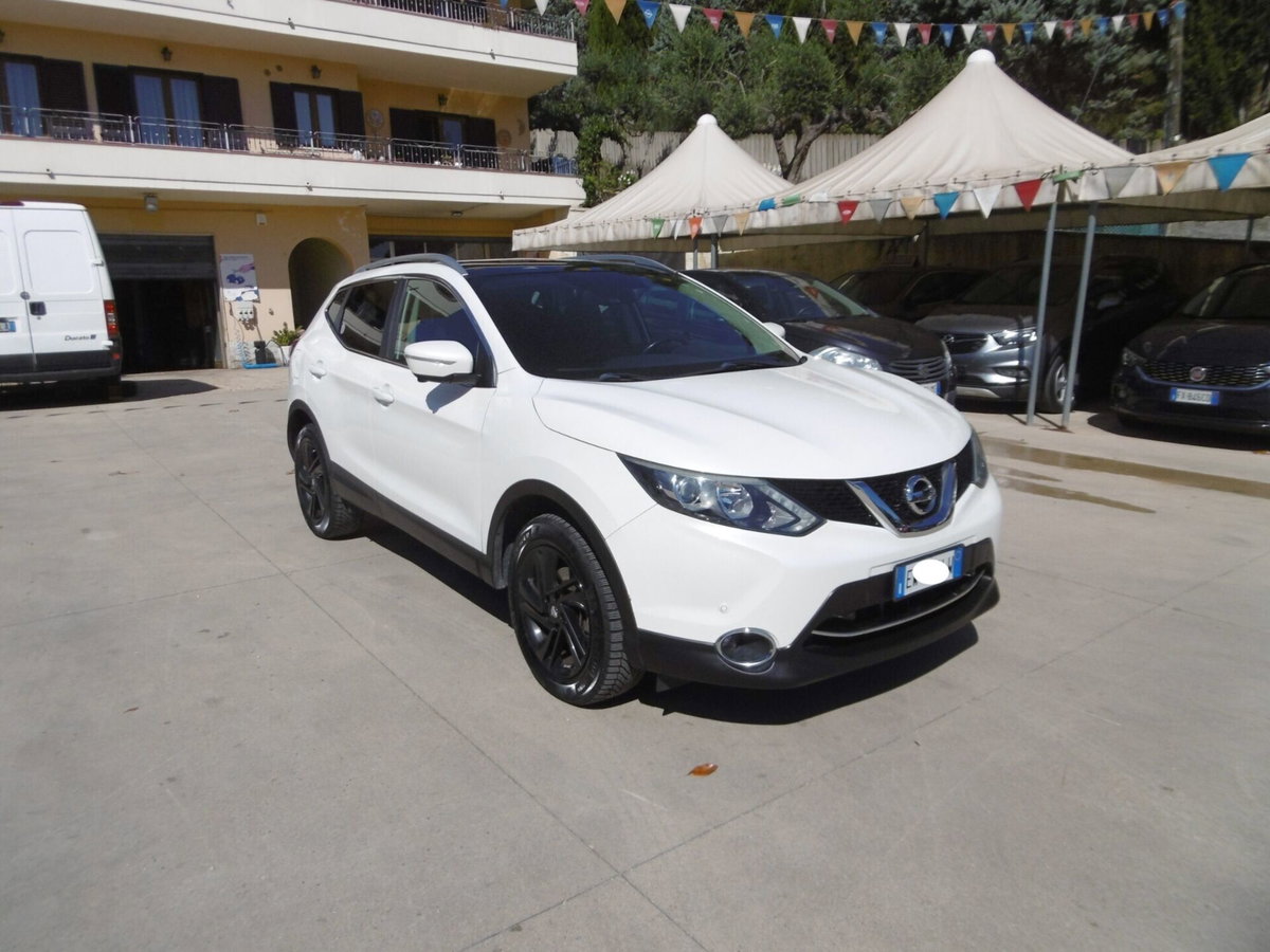 Nissan Qashqai 1.5 dCi Tekna (3)
