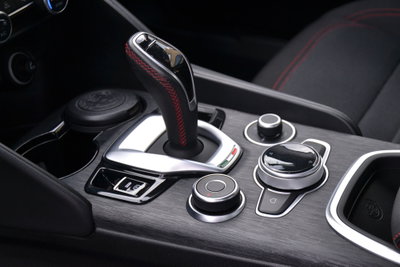 Alfa Romeo Giulia 2.0 Turbo 200 CV AT8 Sprint (12)