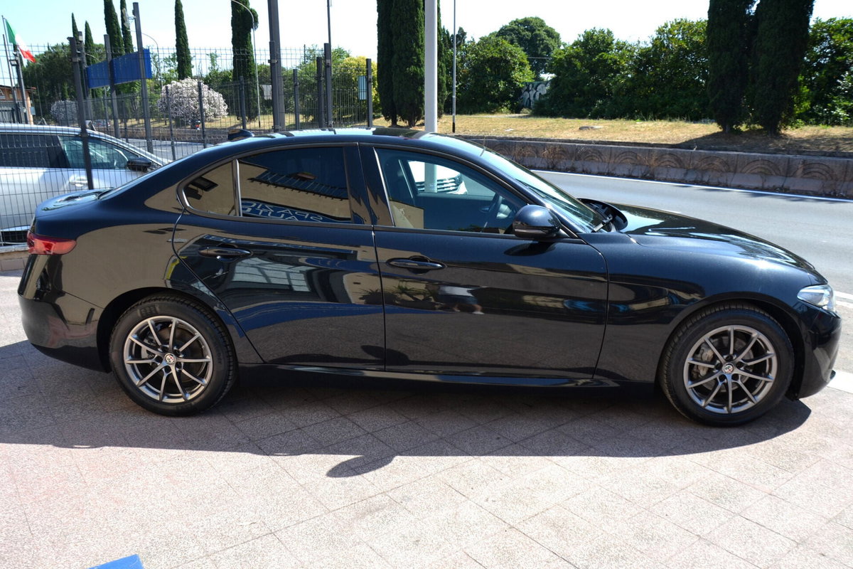 Alfa Romeo Giulia 2.0 Turbo 200 CV AT8 Sprint (13)