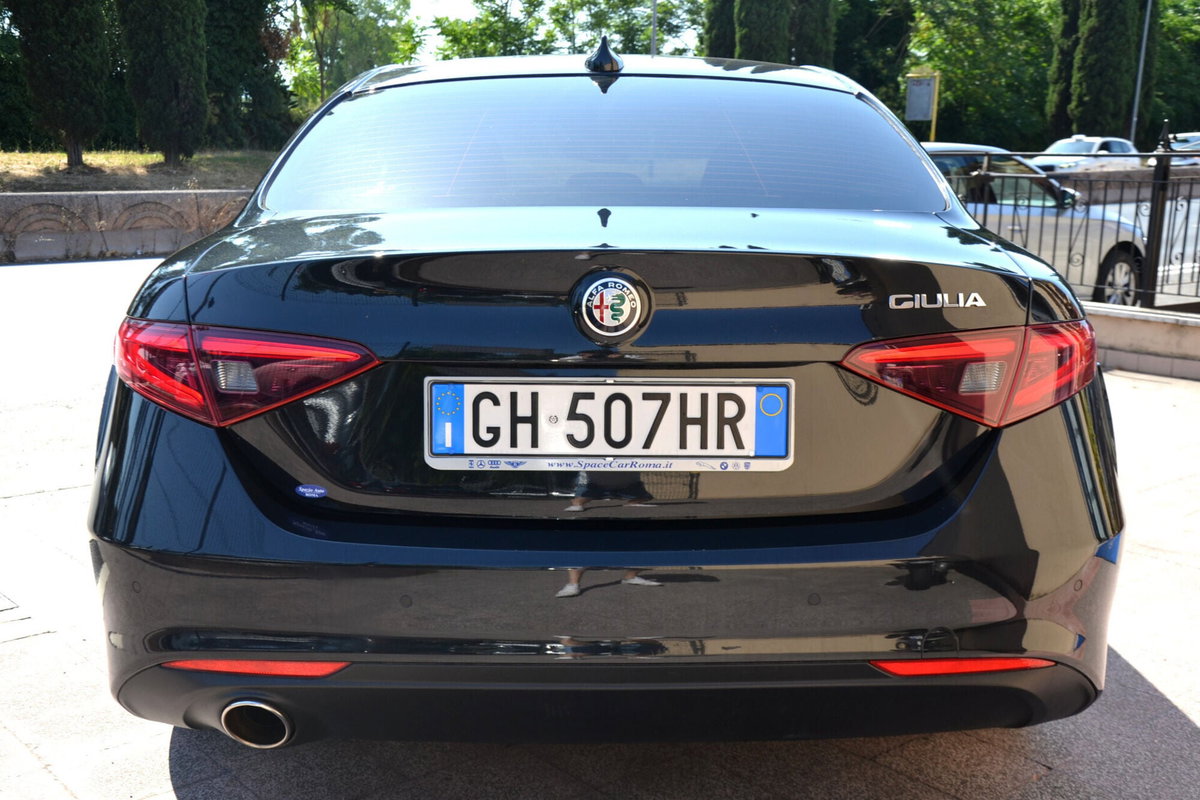 Alfa Romeo Giulia 2.0 Turbo 200 CV AT8 Sprint (15)