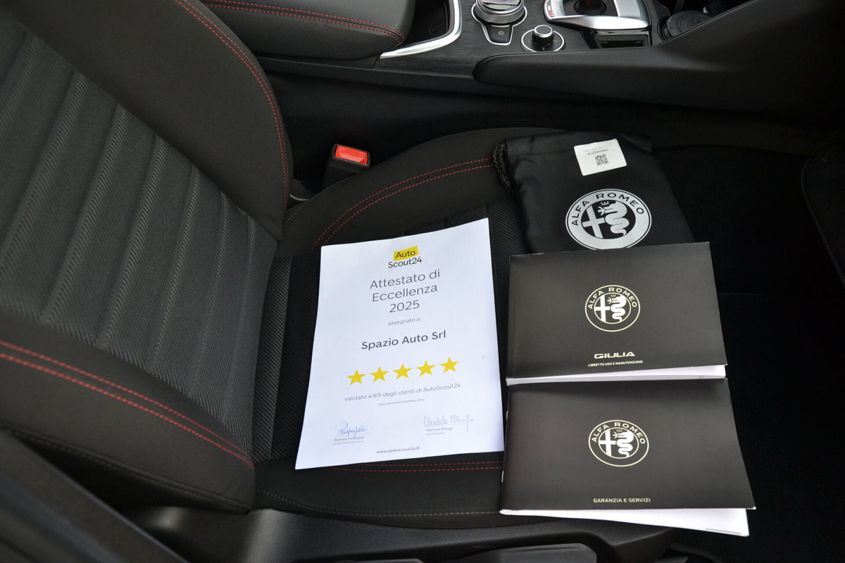 Alfa Romeo Giulia 2.0 Turbo 200 CV AT8 Sprint (16)