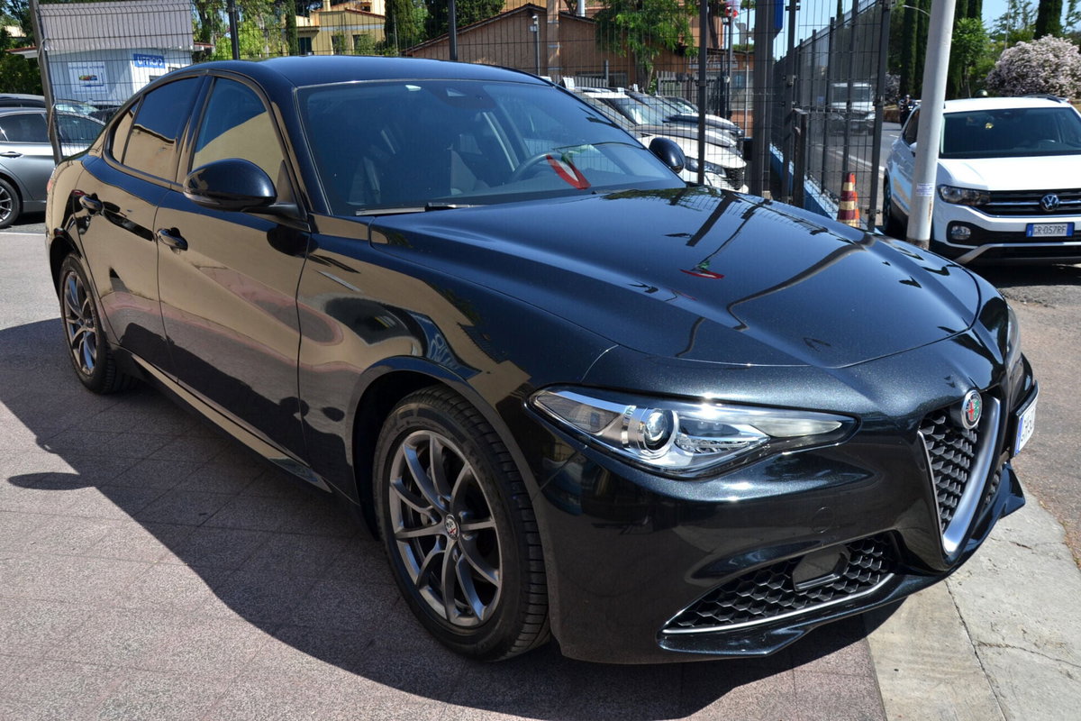 Alfa Romeo Giulia 2.0 Turbo 200 CV AT8 Sprint (4)