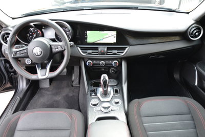 Alfa Romeo Giulia 2.0 Turbo 200 CV AT8 Sprint (7)