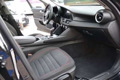 Alfa Romeo Giulia 2.0 Turbo 200 CV AT8 Sprint (9)