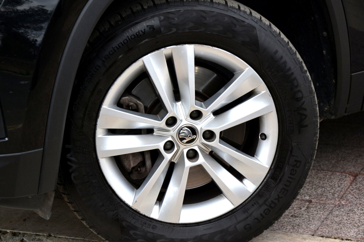 Skoda Kodiaq 2.0 TDI EVO SCR 4x4 DSG 7 posti Laurin&Klement (9)
