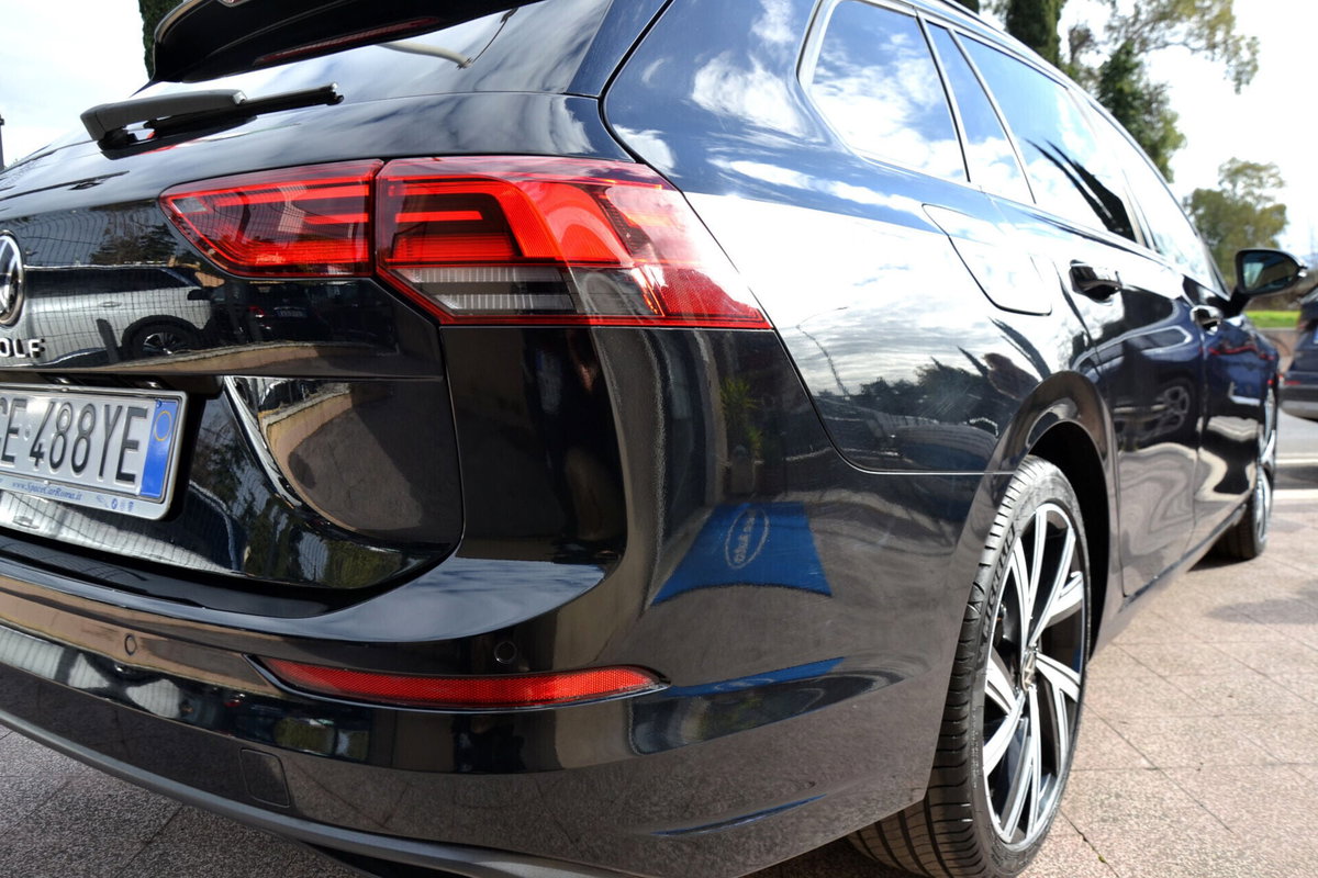 Volkswagen Golf Variant 2.0 tdi Style 150cv dsg (18)