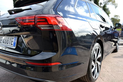 Volkswagen Golf Variant 2.0 tdi Style 150cv dsg (18)