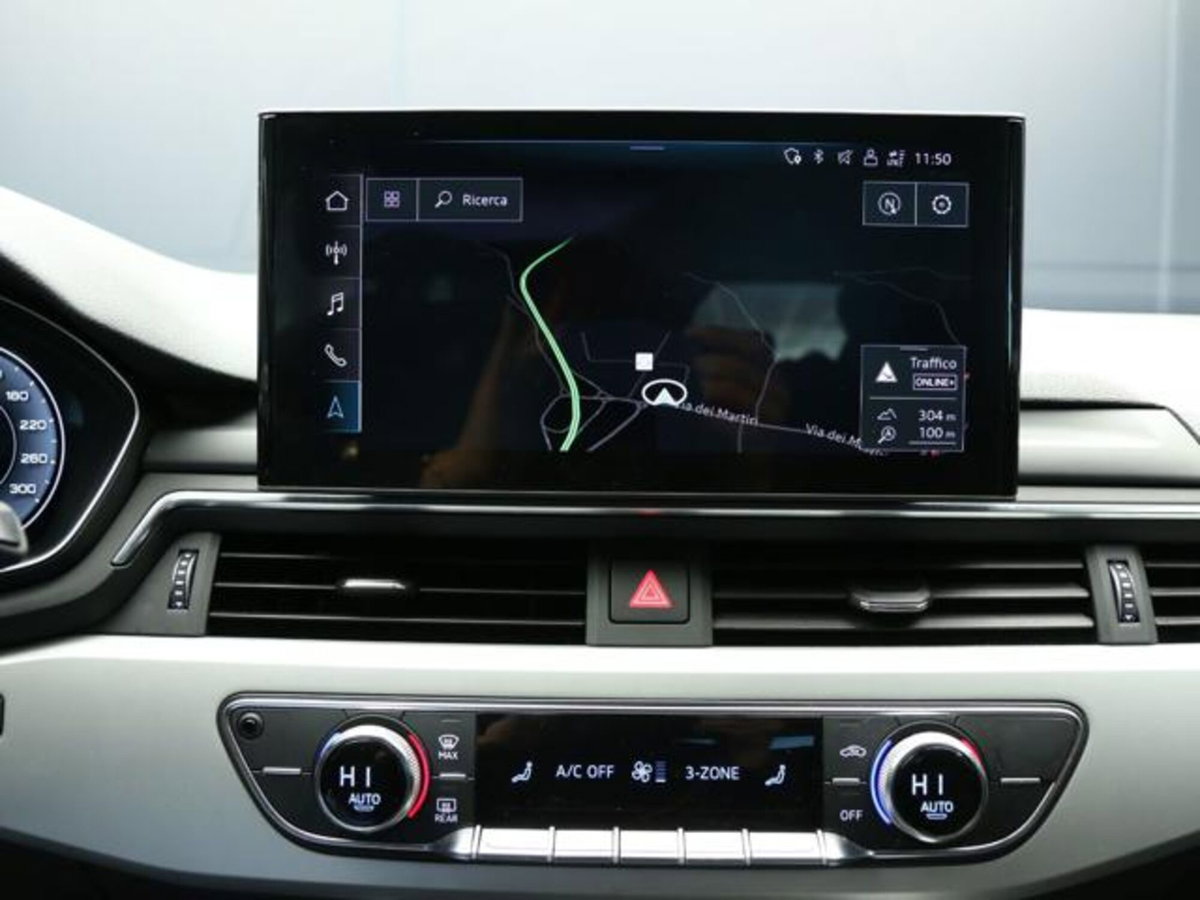 Audi A4 Avant 30 TDI/136 CV S tronic Business Advanced (13)