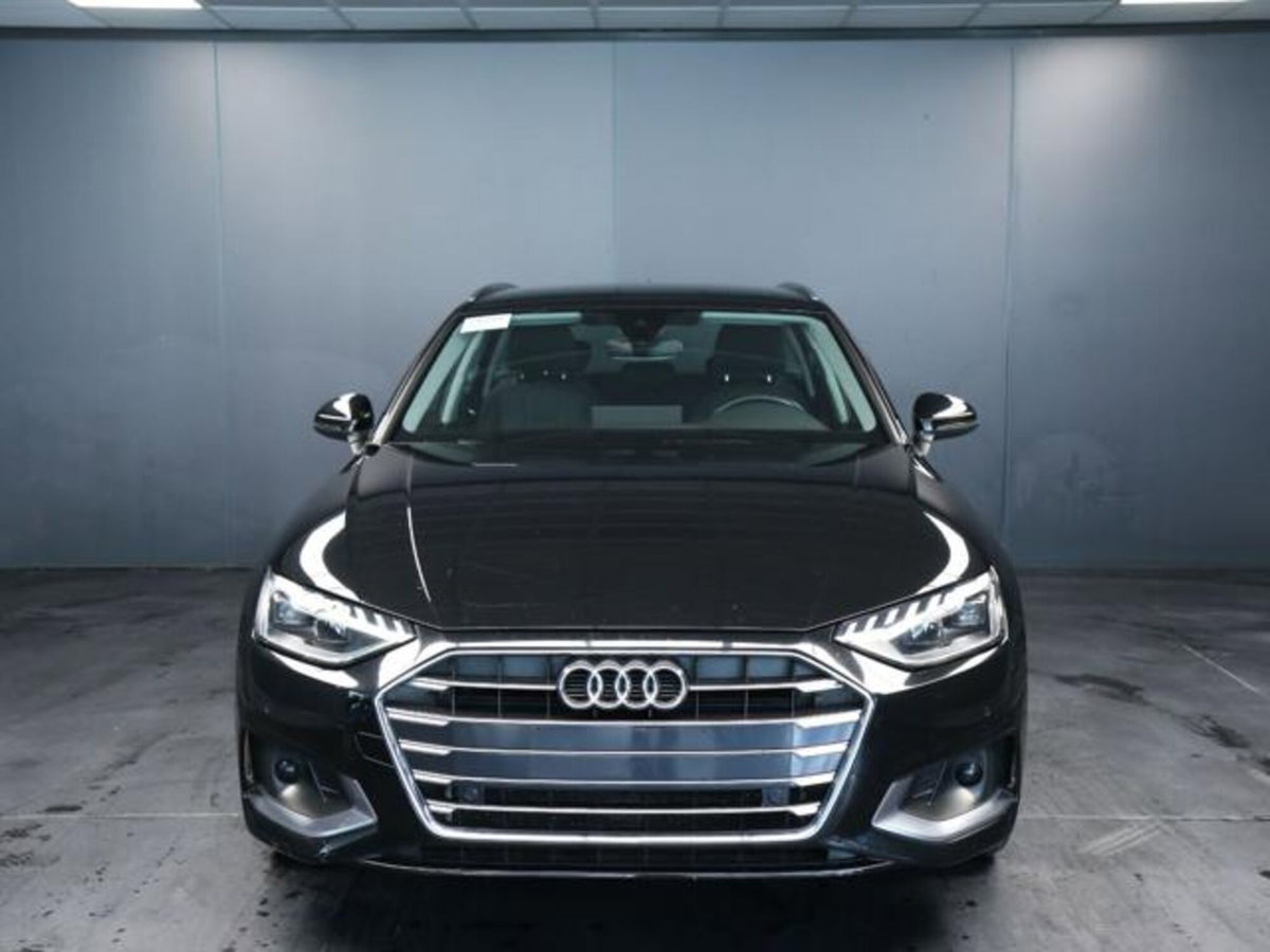 Audi A4 Avant 30 TDI/136 CV S tronic Business Advanced (2)
