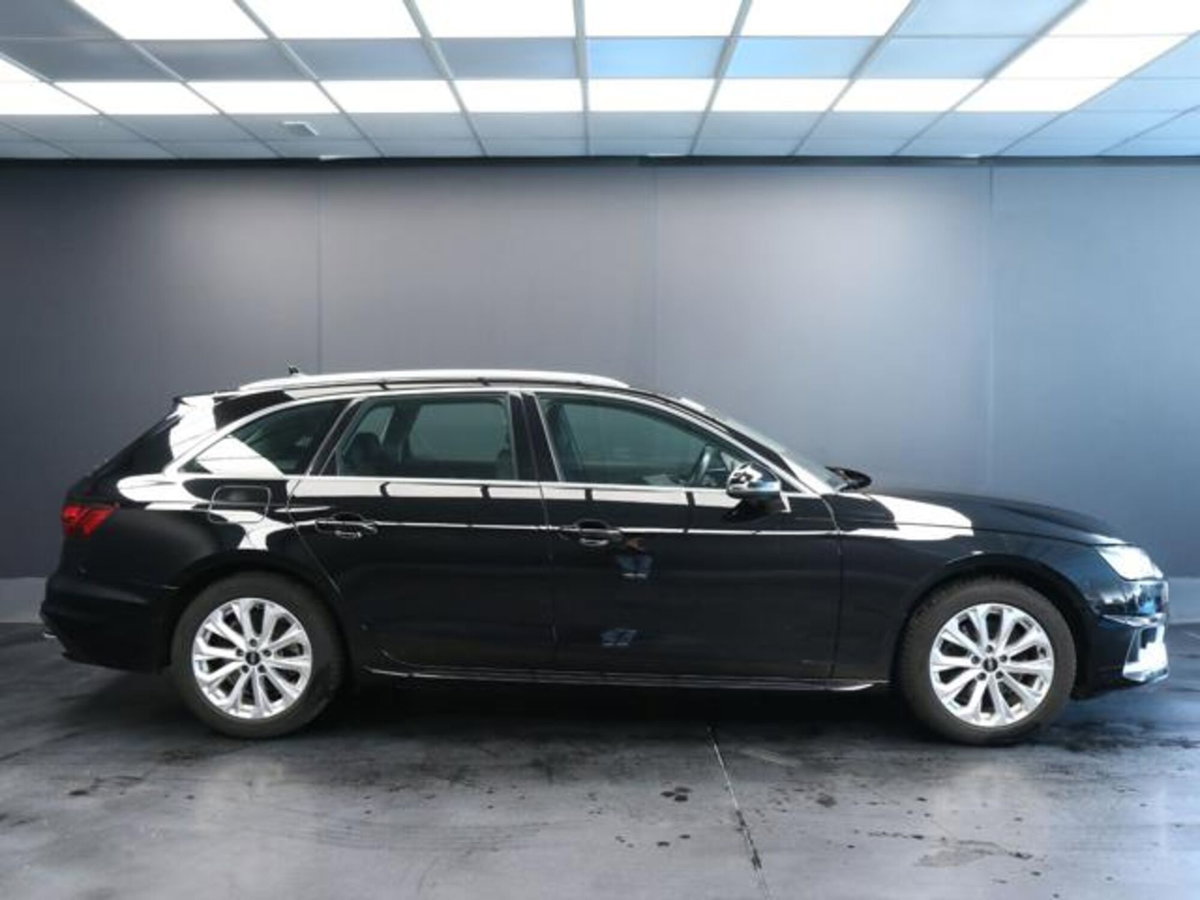 Audi A4 Avant 30 TDI/136 CV S tronic Business Advanced (3)
