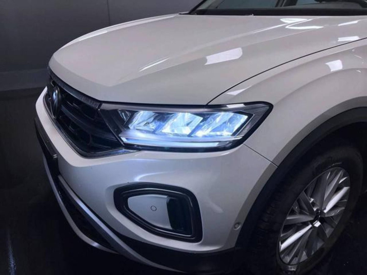 Volkswagen T-Roc 1.0 TSI Life (15)
