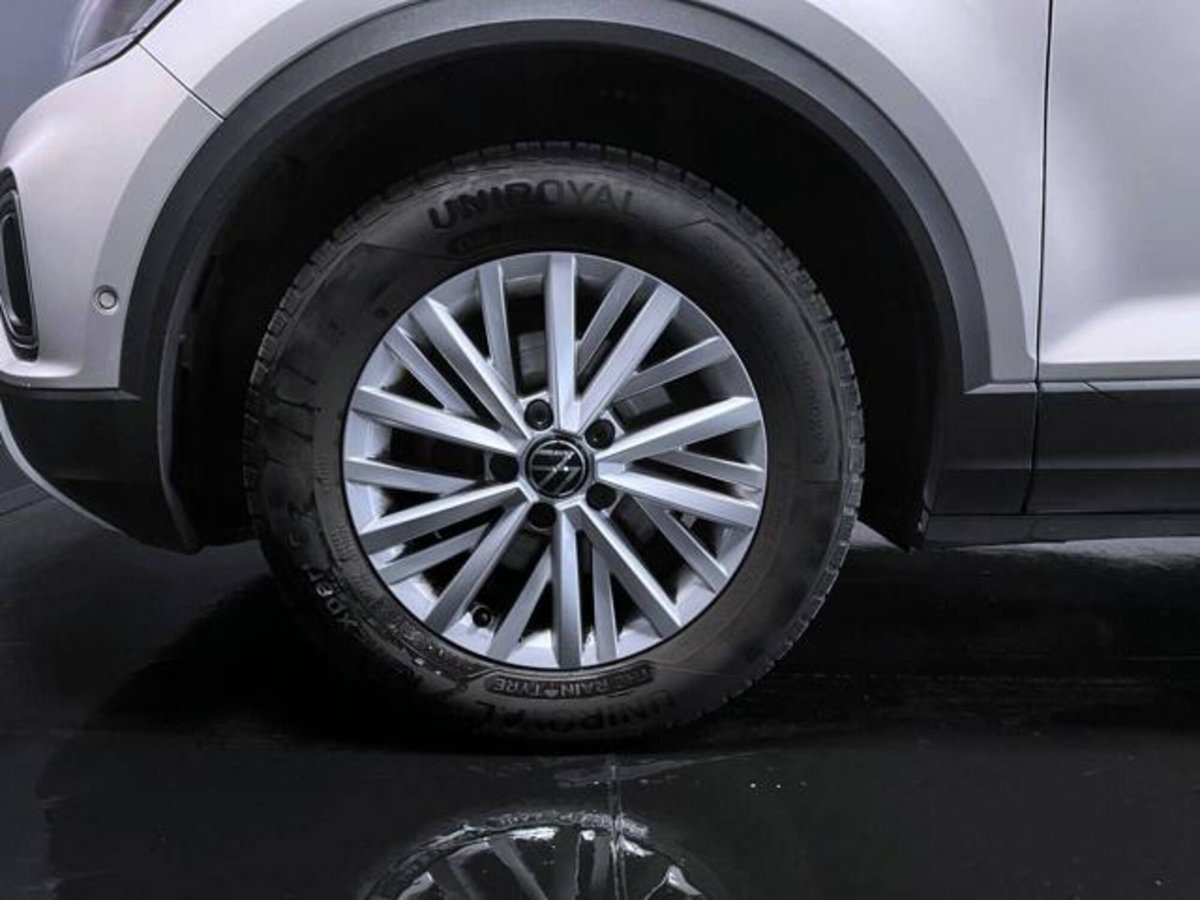 Volkswagen T-Roc 1.0 TSI Life (8)