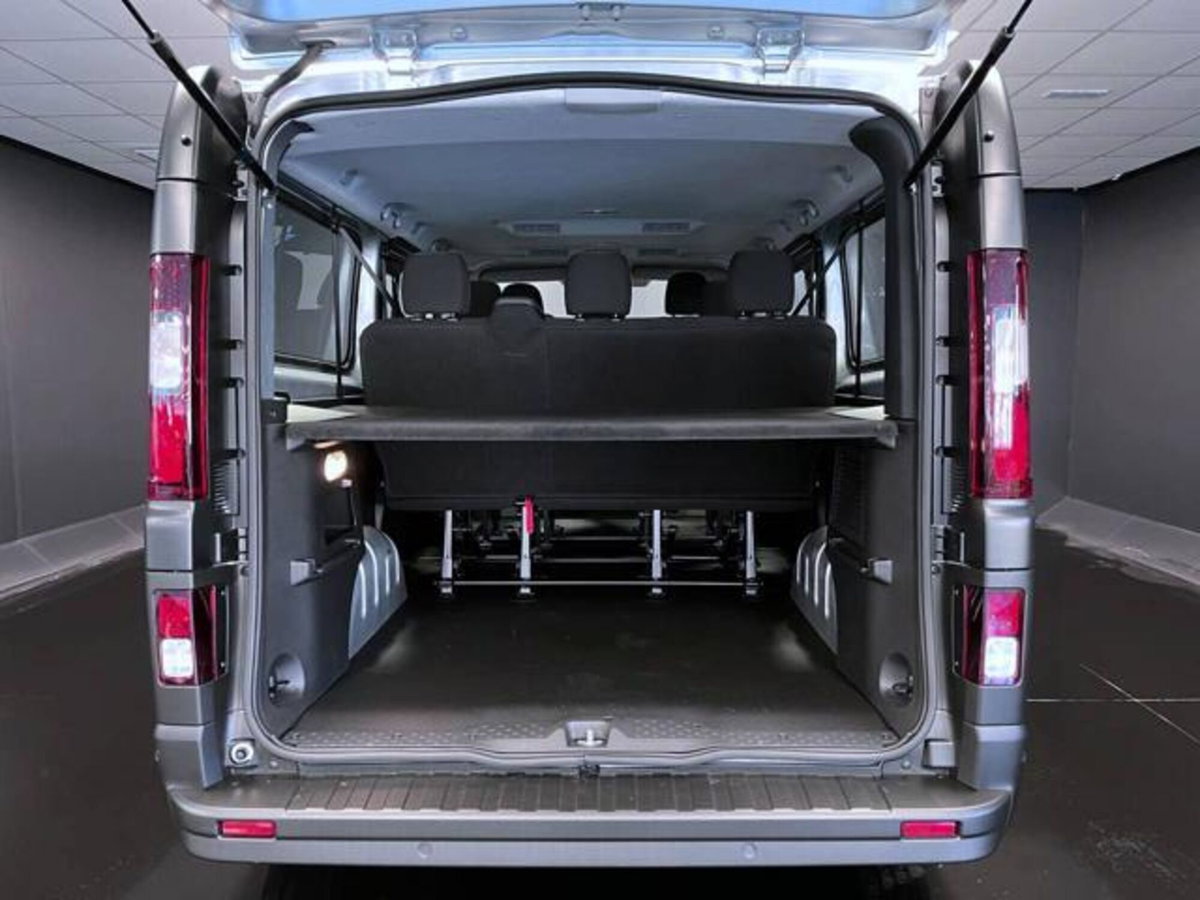 Nissan Primastar 2.0 dCi 150CV Aut PL-TN Bus (12)