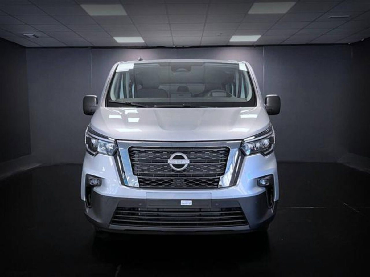 Nissan Primastar 2.0 dCi 150CV Aut PL-TN Bus (2)