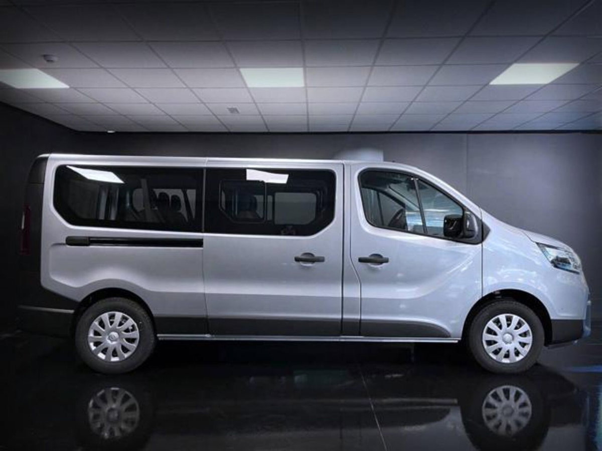 Nissan Primastar 2.0 dCi 150CV Aut PL-TN Bus (4)