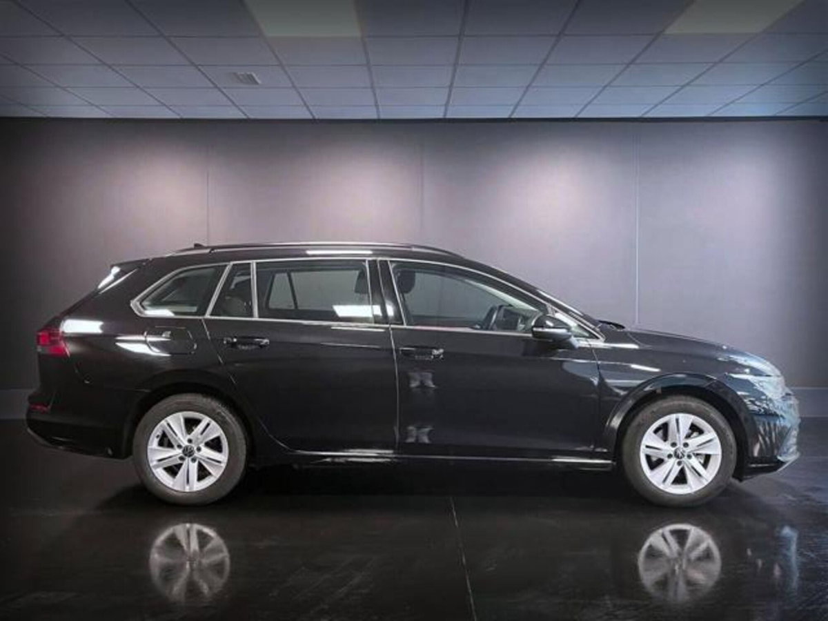 Volkswagen Golf Variant 1.0 TSI EVO Life (4)