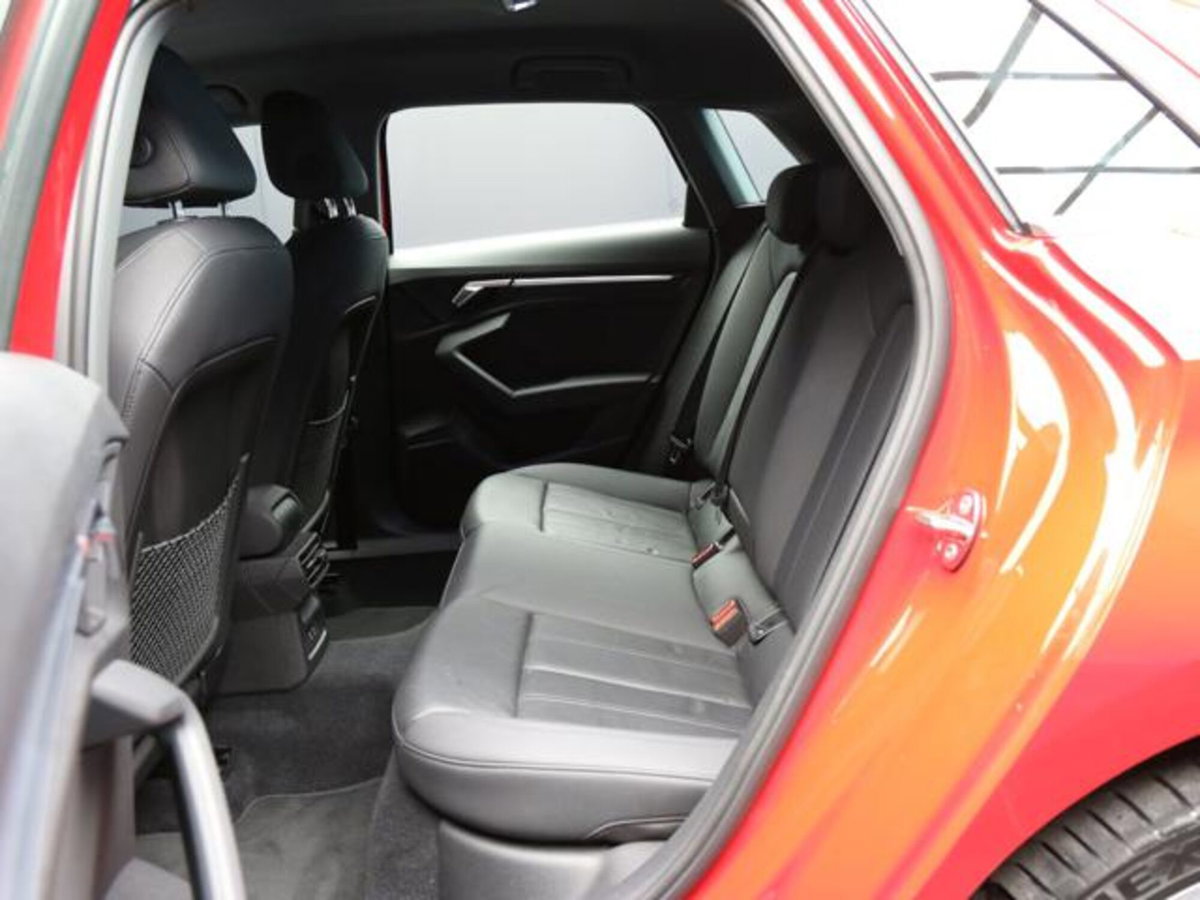 Audi A3 Sportback 35 TDI S tronic Business (8)
