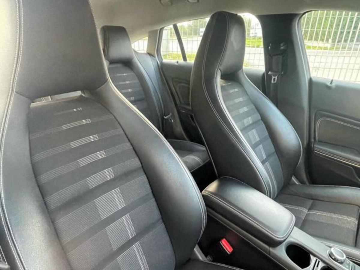 Mercedes-Benz CLA Shooting Brake 200 d Automatic Sport (11)