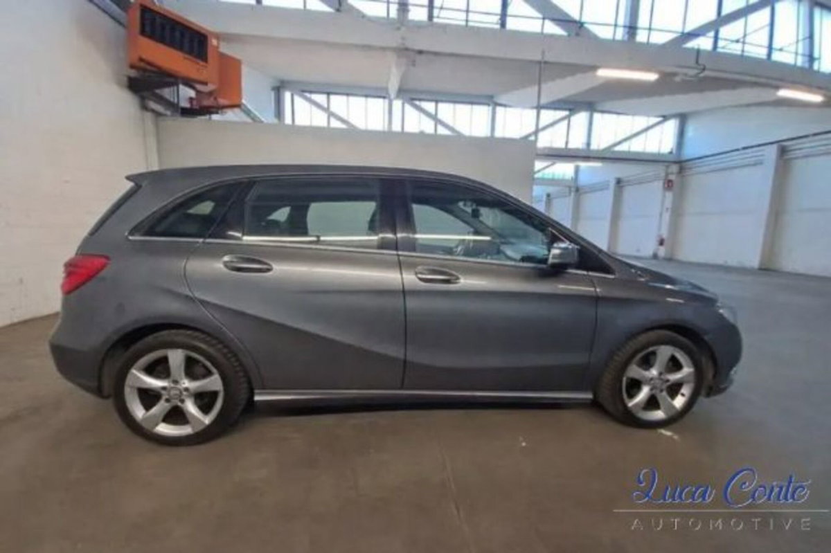 Mercedes-Benz Classe B 180 Premium (5)