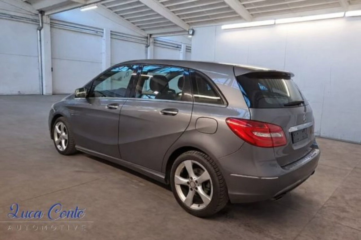 Mercedes-Benz Classe B 180 Premium (6)