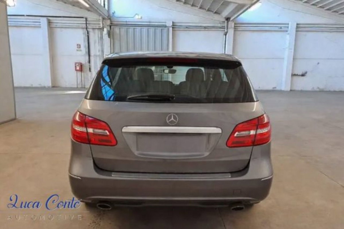 Mercedes-Benz Classe B 180 Premium (8)