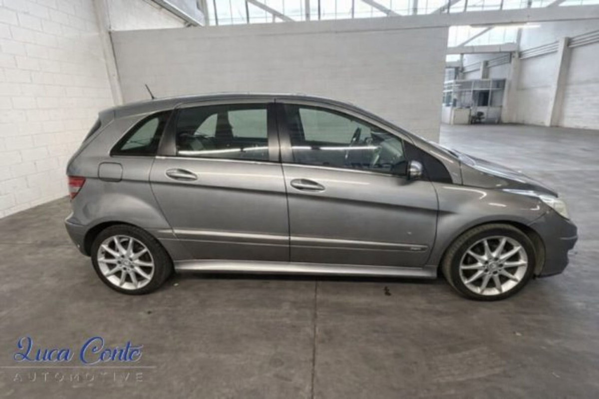 Mercedes-Benz Classe B 200 Sport (2)