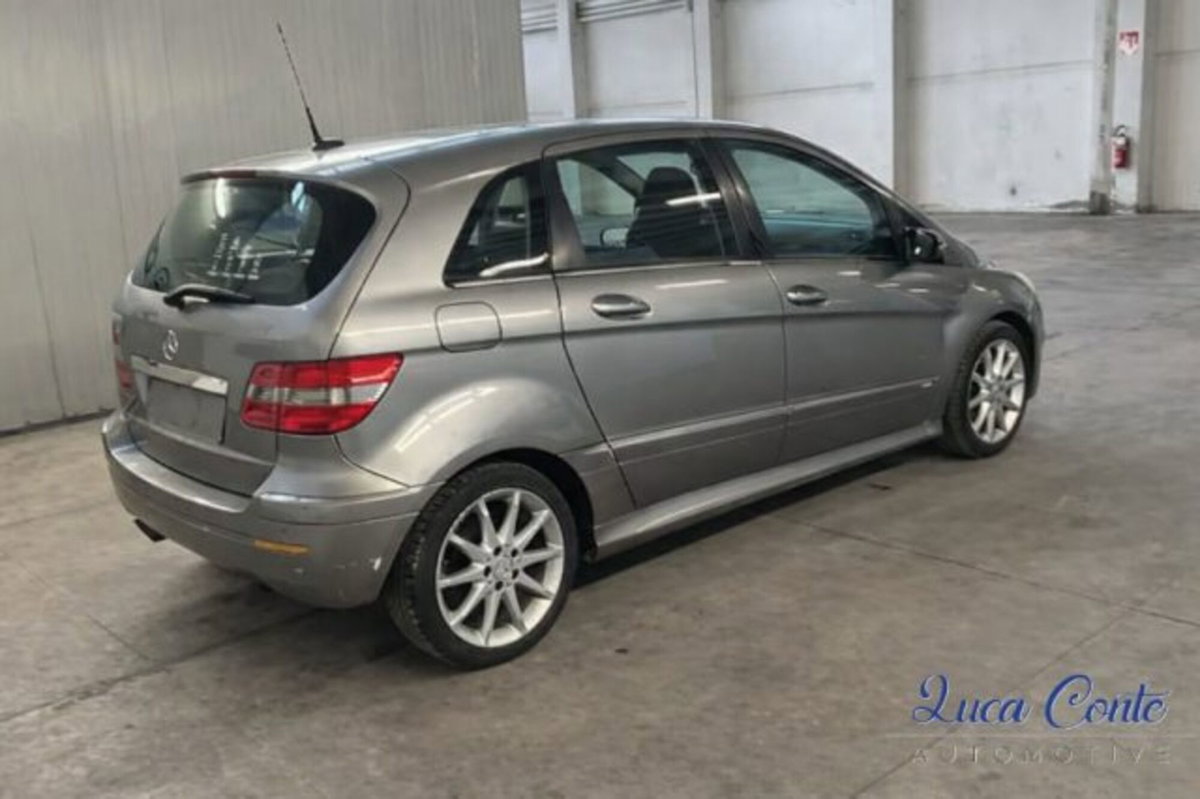 Mercedes-Benz Classe B 200 Sport (3)