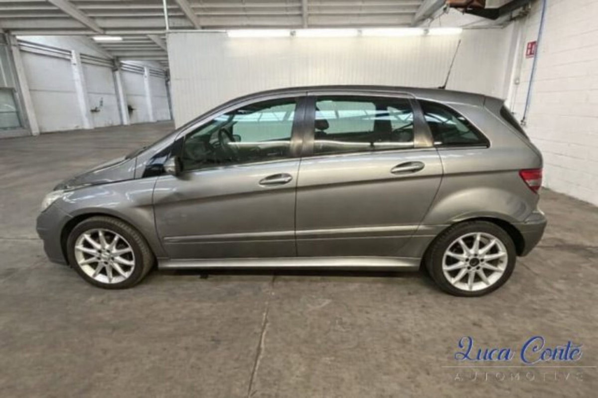 Mercedes-Benz Classe B 200 Sport (5)