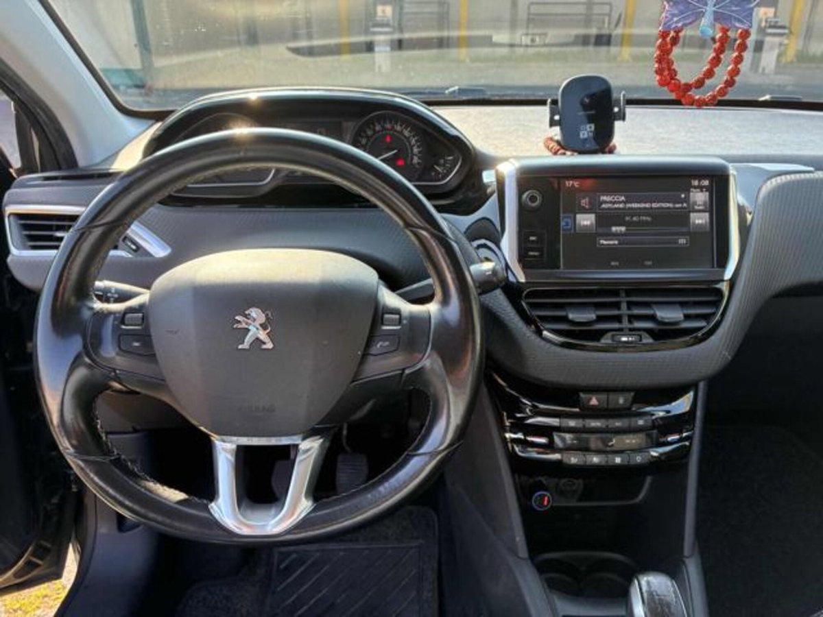 Peugeot 208 82 5 porte Allure (11)